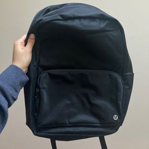 Lululemon Everywhere Backpack 22L